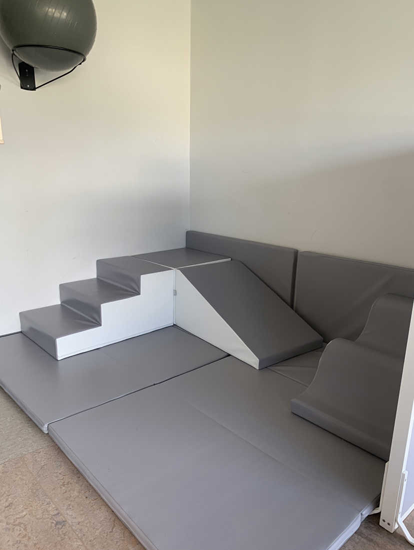 Legeredskaber indenfor på Kastanievej