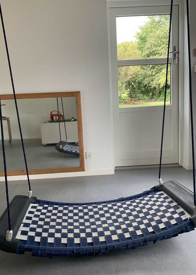 Gynge på Kastanievej