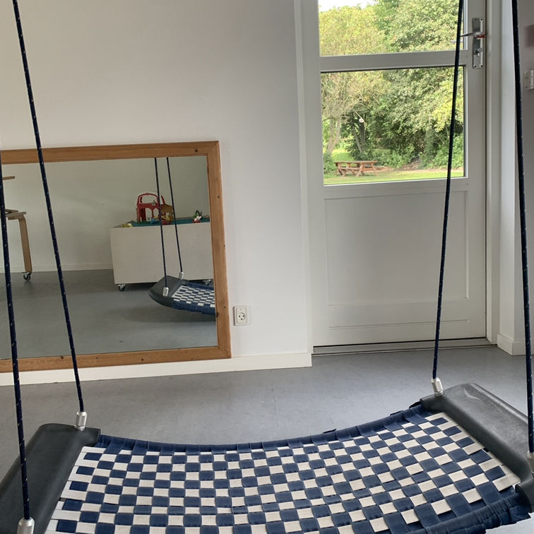 Gynge på Kastanievej